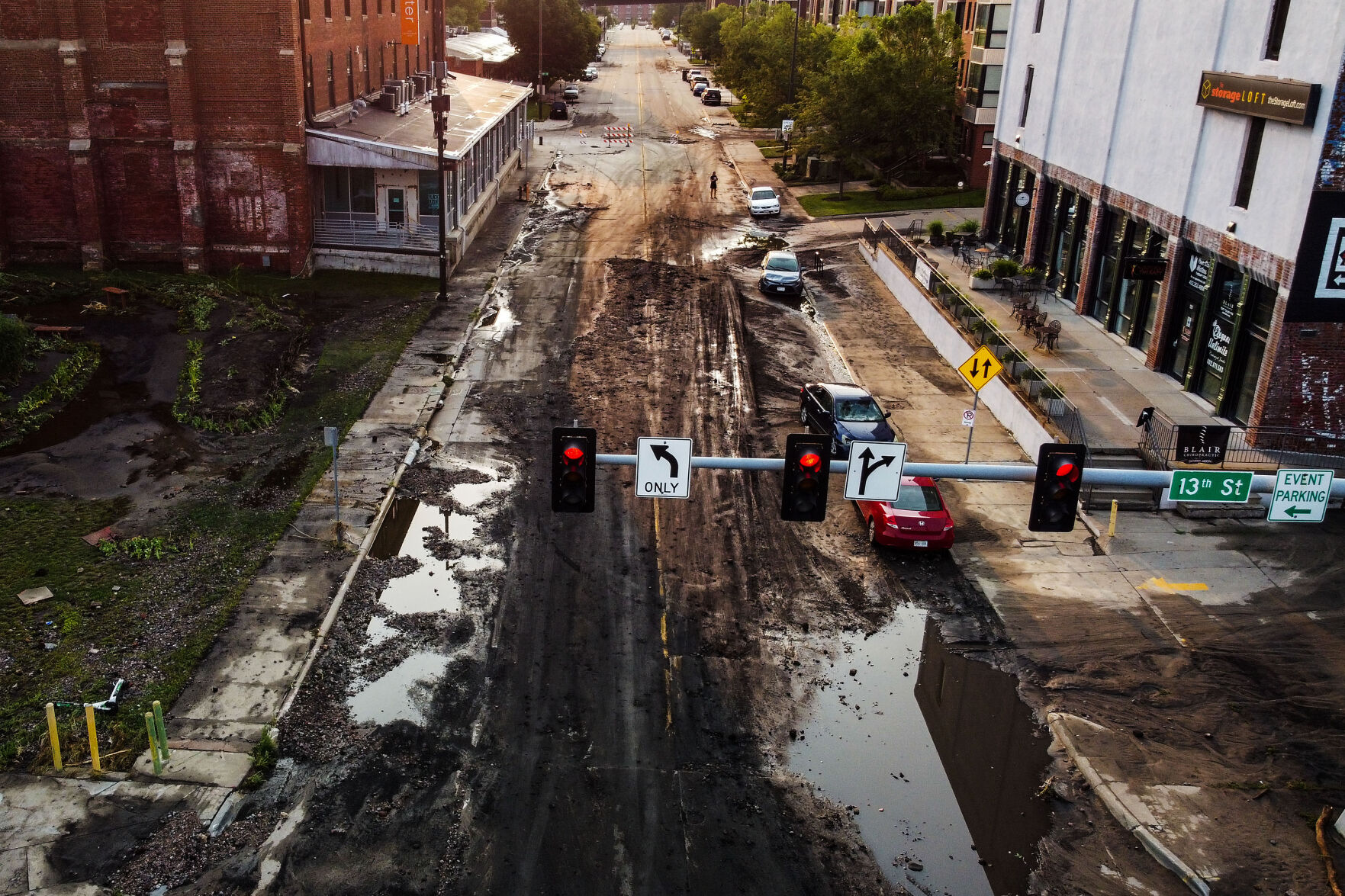 080921-owh-new-flood-pic-cm005.jpg